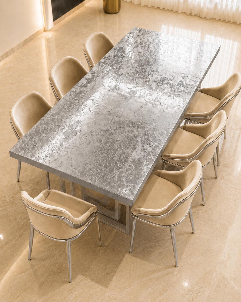 Tavolo da pranzo artigianale in resina epossidica con foglia d'argento, mobile di lusso di design, protezione superficiale di 10 anni